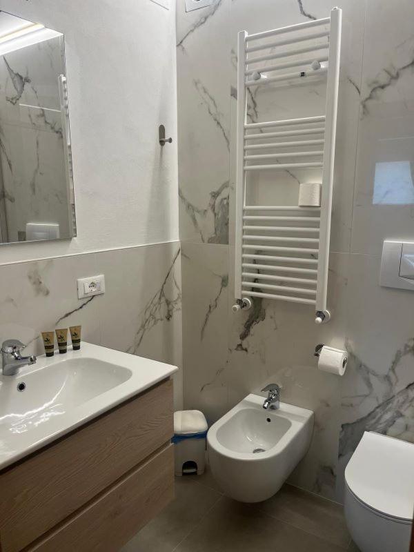 Appartamenti Penasa Renato Commezzadura Exterior foto