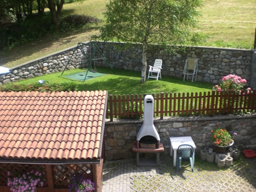 Appartamenti Penasa Renato Commezzadura Exterior foto